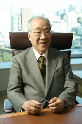 カクイチグループ最高顧問 田中 健一