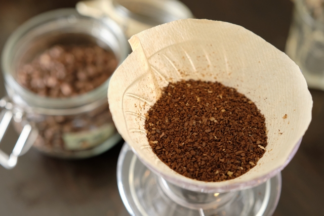 コーヒー粕の農業利用。廃棄されるはずだったコーヒー粕が農業に役立つ！？｜画像２
